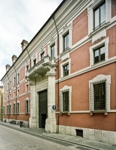 palazzo-corradini