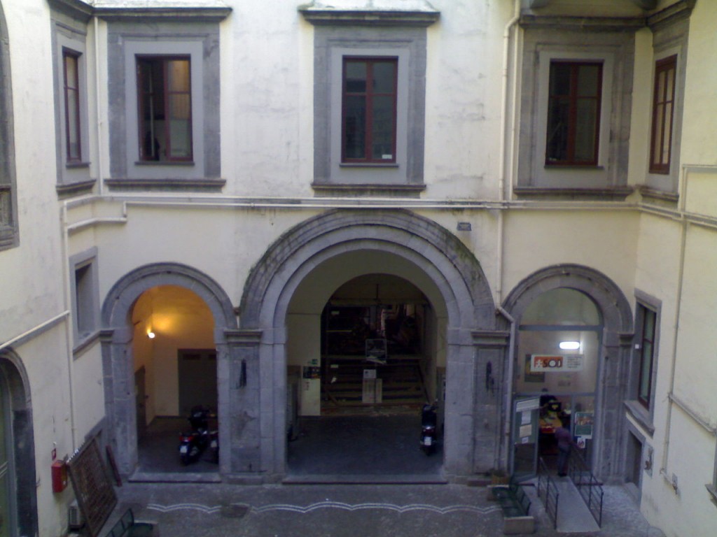 cortile-palazzo-giusso